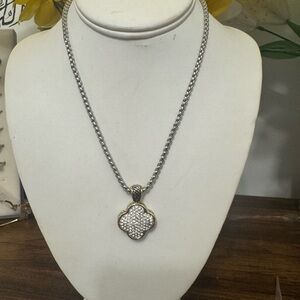 Elegant Silver Pendant Necklace